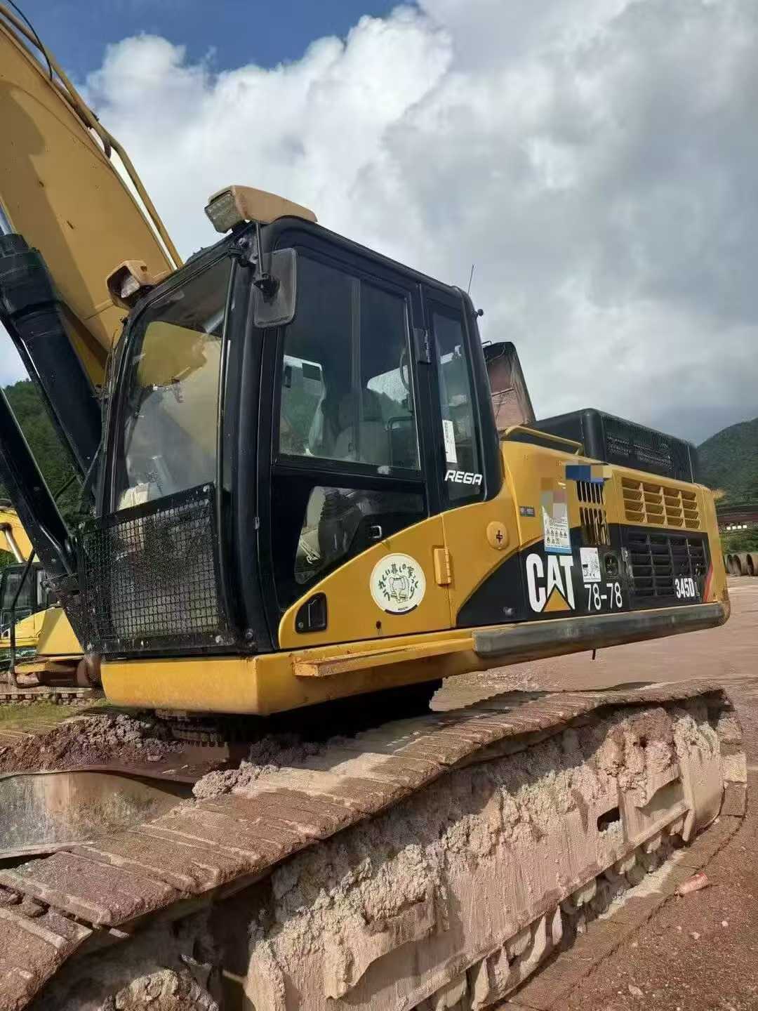 Buy Caterpillar 345DL Used Excavator / 2 Used Caterpillar 345DL Excavator 2016 Model / 2