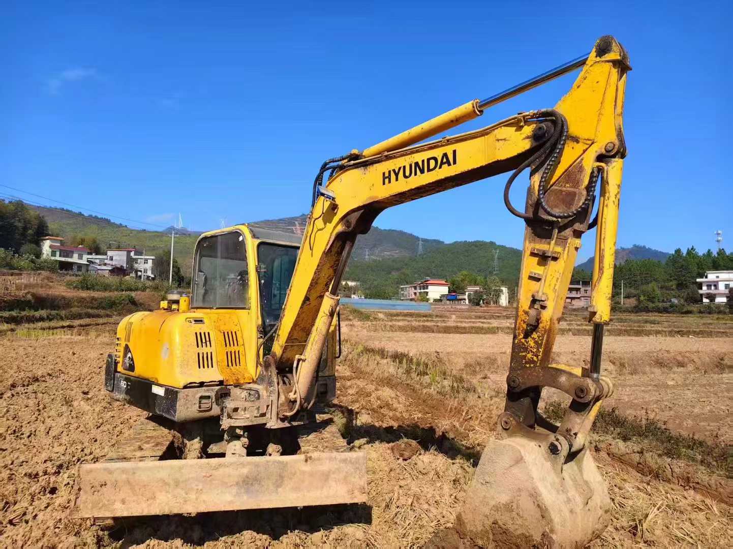 Buy Hyundai R60-7 Used Excavator / 2 Used Hyundai R60-7 Excavator 2016 Model / 2