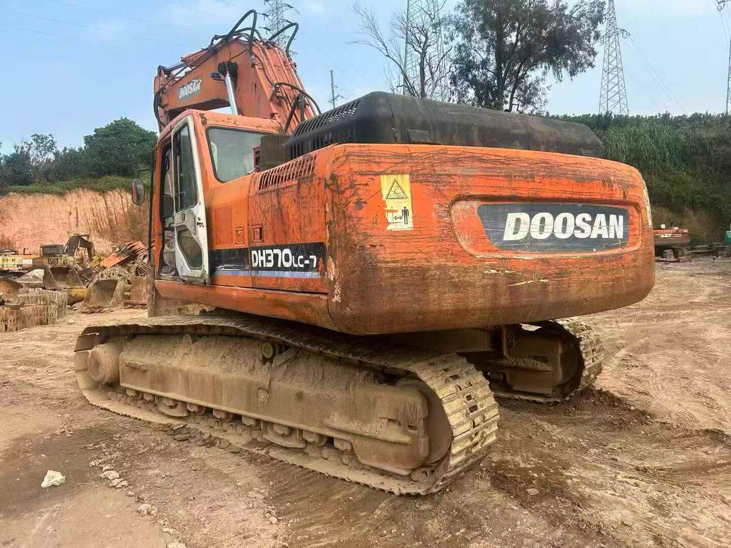Buy Doosan DL300 Used Excavator / 4 Used Doosan DL300 Excavator 2016 Model / 4