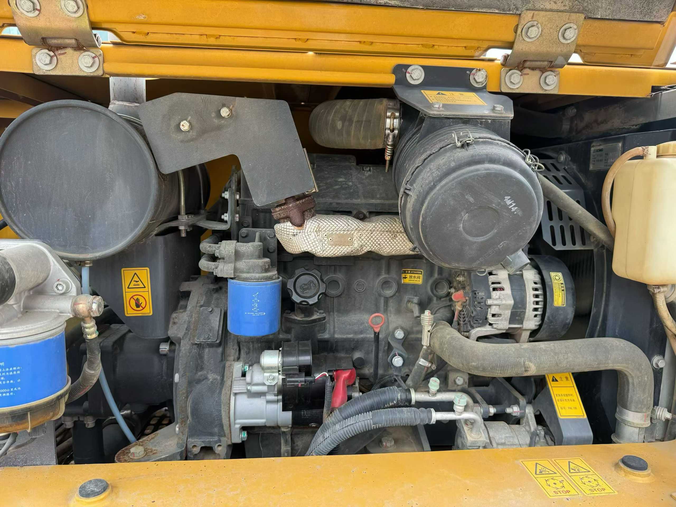 Used XCMG XE75WD Excavator 2021 Model / 6