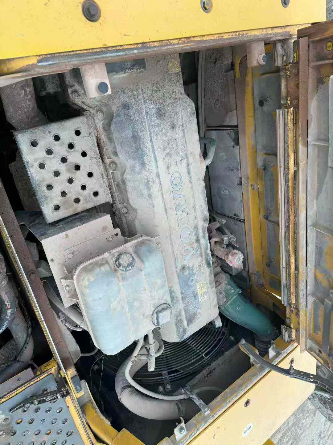 Buy Volvo EC480 Used Excavator / 7 Used Volvo EC480 Excavator 2016 Model / 7