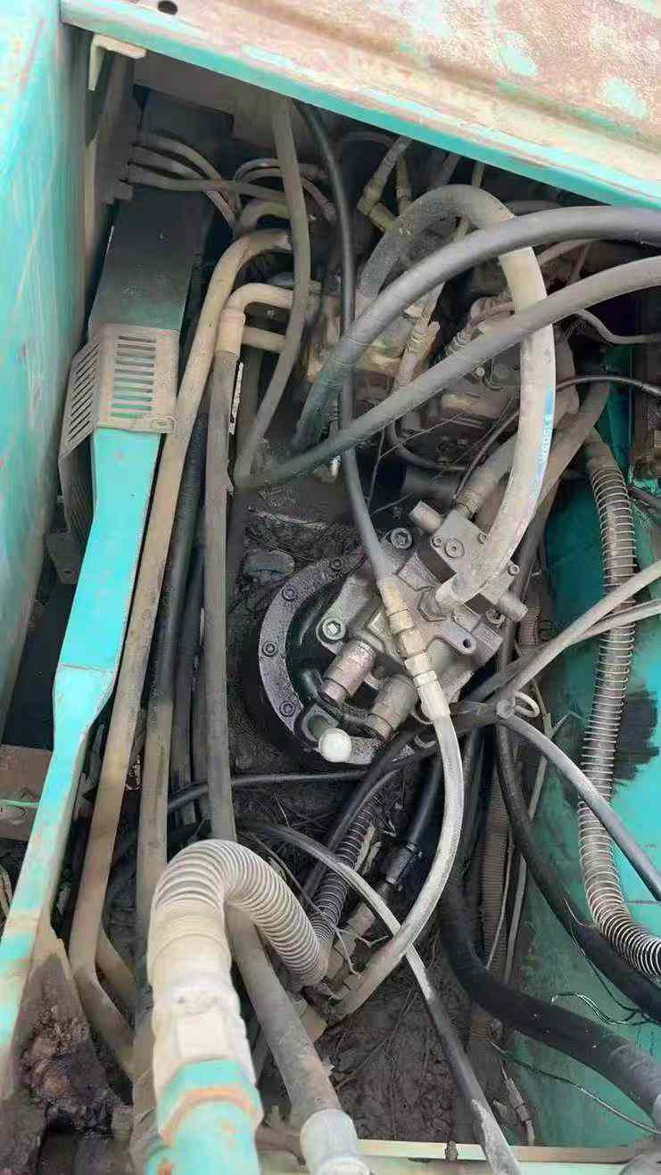 Buy Kobelco SK200-8 Used Excavator / 4 Used Kobelco SK200-8 Excavator 2016 Model / 4