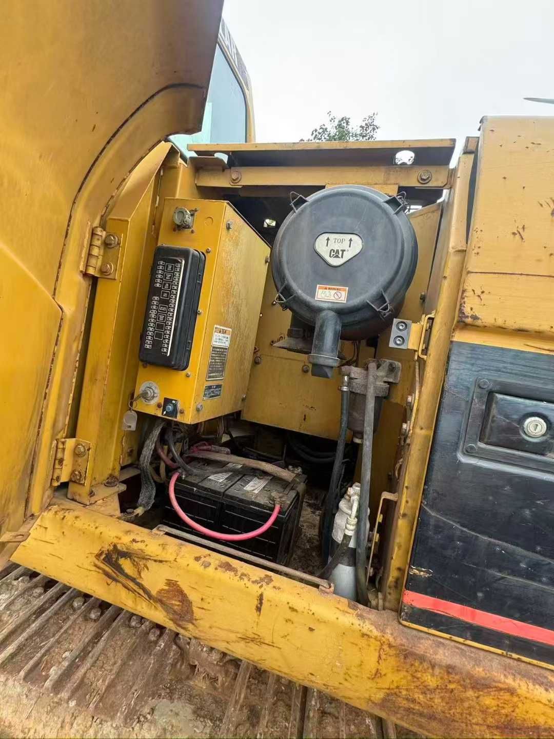 Buy Caterpillar 320C Used Excavator / 8 Used Caterpillar 320C Excavator 2016 Model / 8