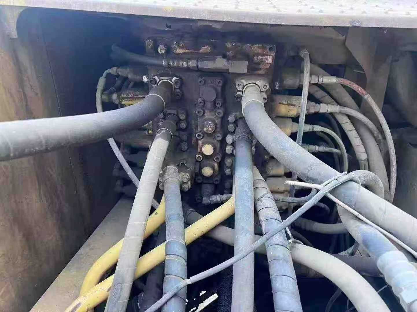 Buy Komatsu PC200-8 Used Excavator / 4 Used Komatsu PC200-8 Excavator 2011 Model / 4