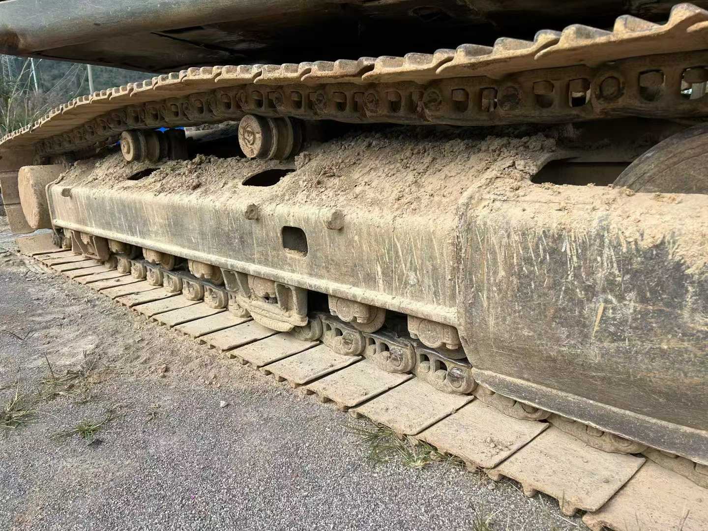 Buy Volvo EW210C Used Excavator / 5 Used Volvo EW210C Excavator 2010 Model / 5