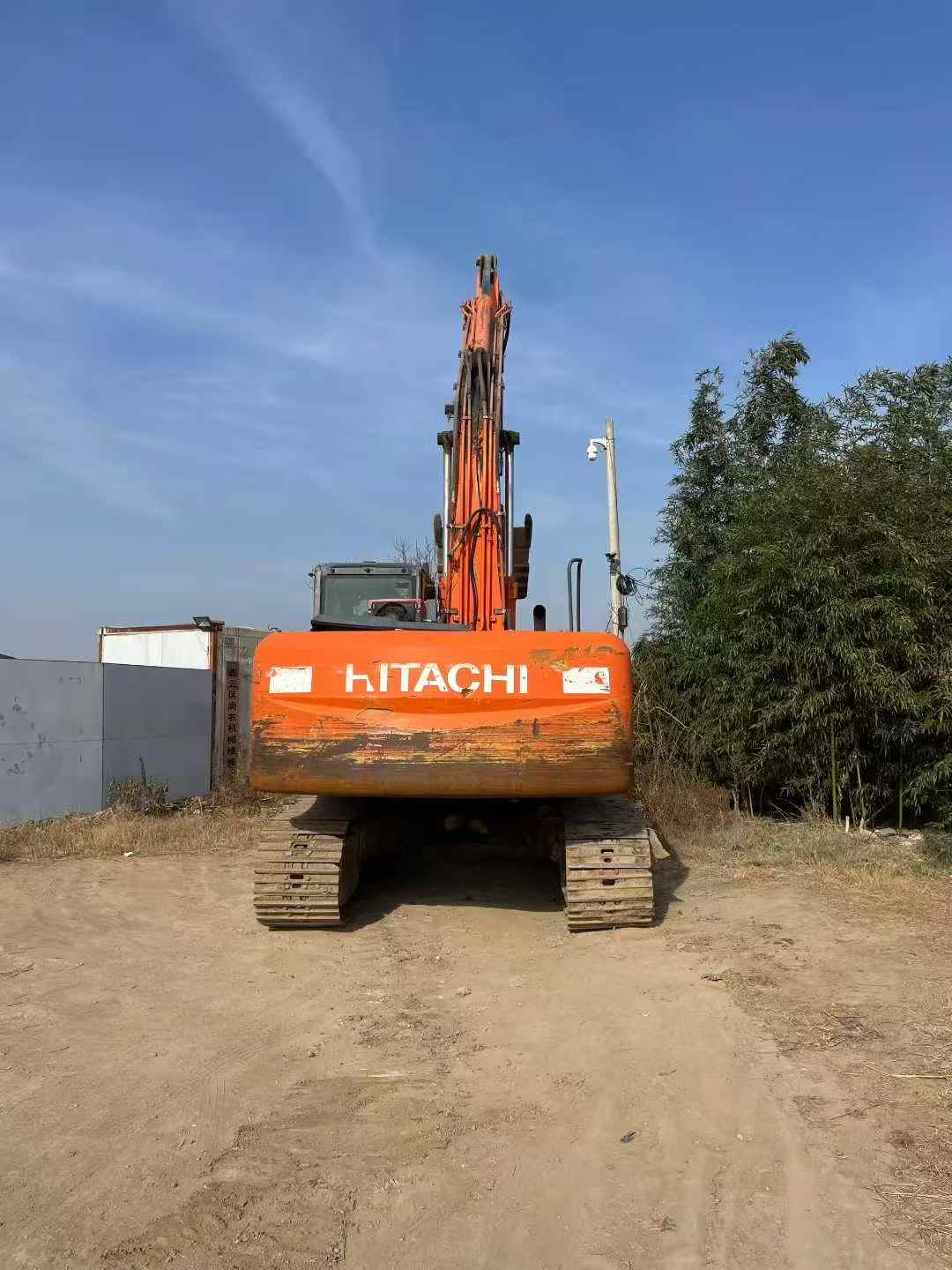 Buy Hitachi ZAXIS200 Used Excavator / 2 Used Hitachi ZAXIS200 Excavator 2010 Model / 2