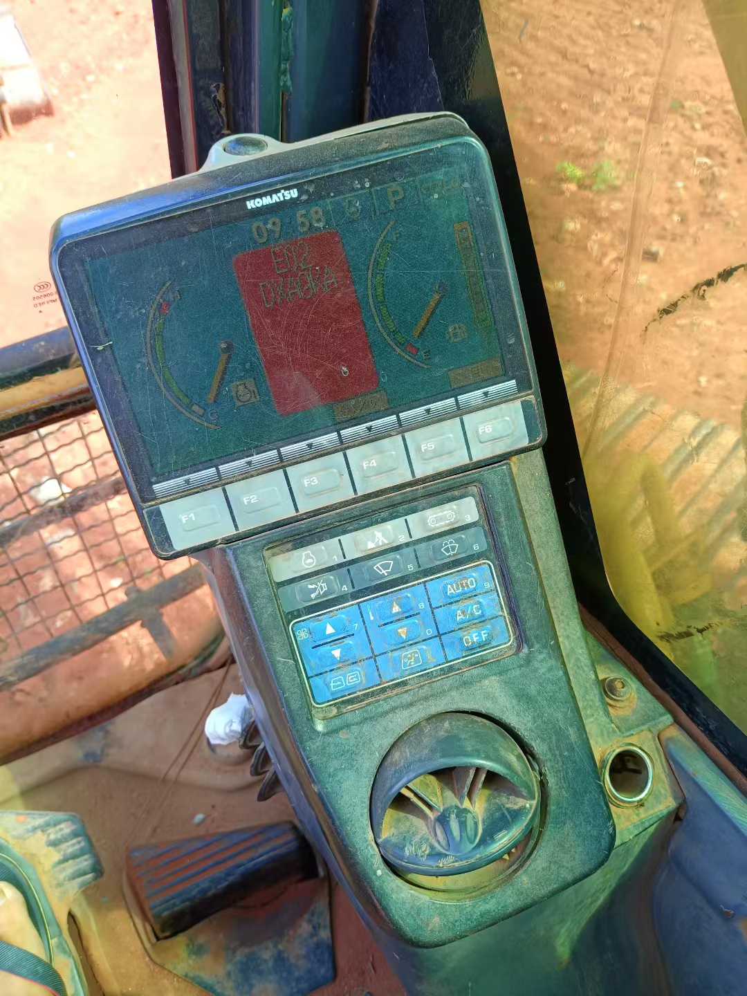 Buy Komatsu PC200-8 Used Excavator / 9 Used Komatsu PC200-8 Excavator 2015 Model / 9