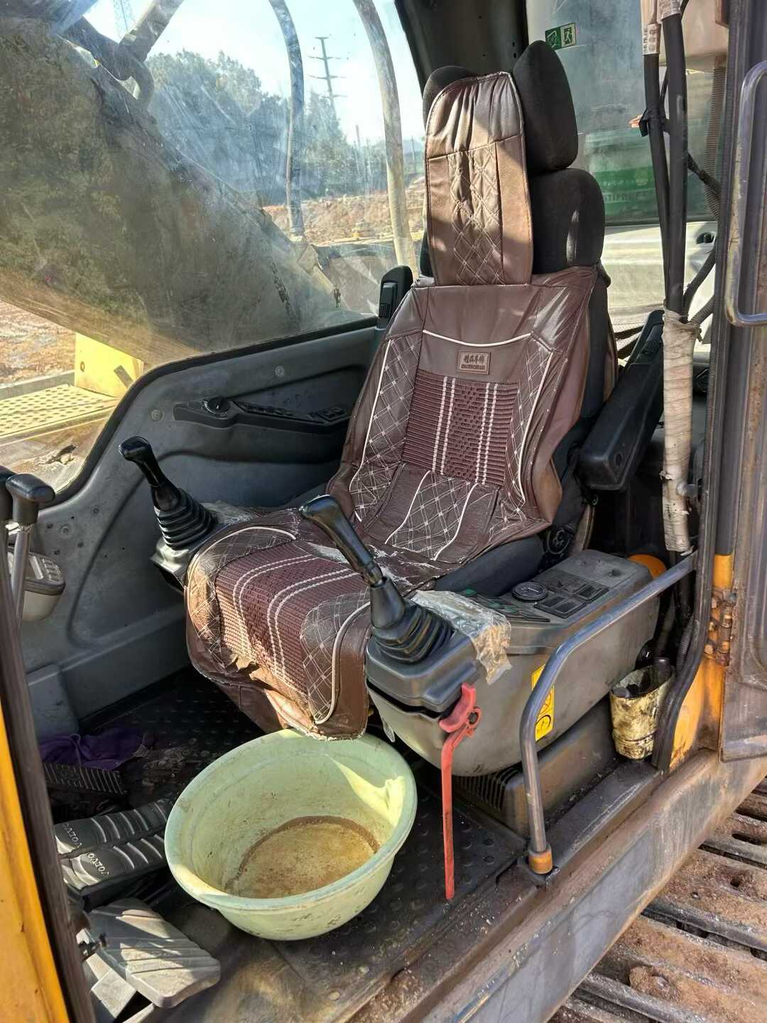 Buy Volvo EC60 Used Excavator / 8 Used Volvo EC60 Excavator 2016 Model / 8