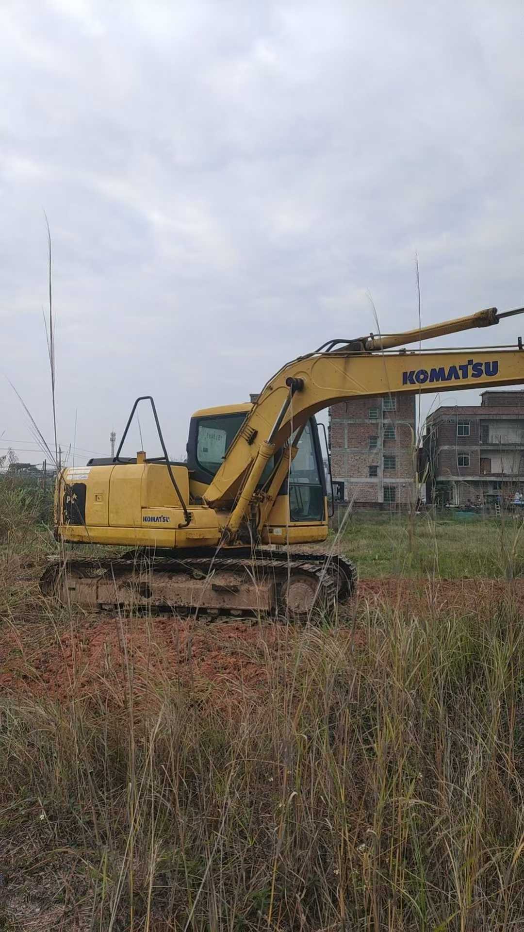 Buy Komatsu PC130 Used Excavator / 1