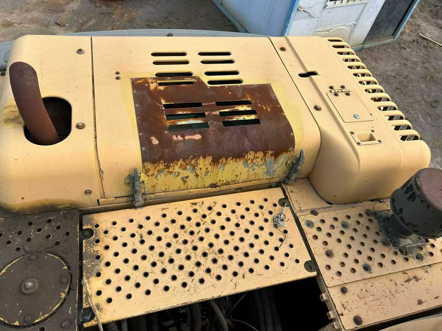 Buy Volvo EW210C Used Excavator / 9 Used Volvo EW210C Excavator 2010 Model / 9