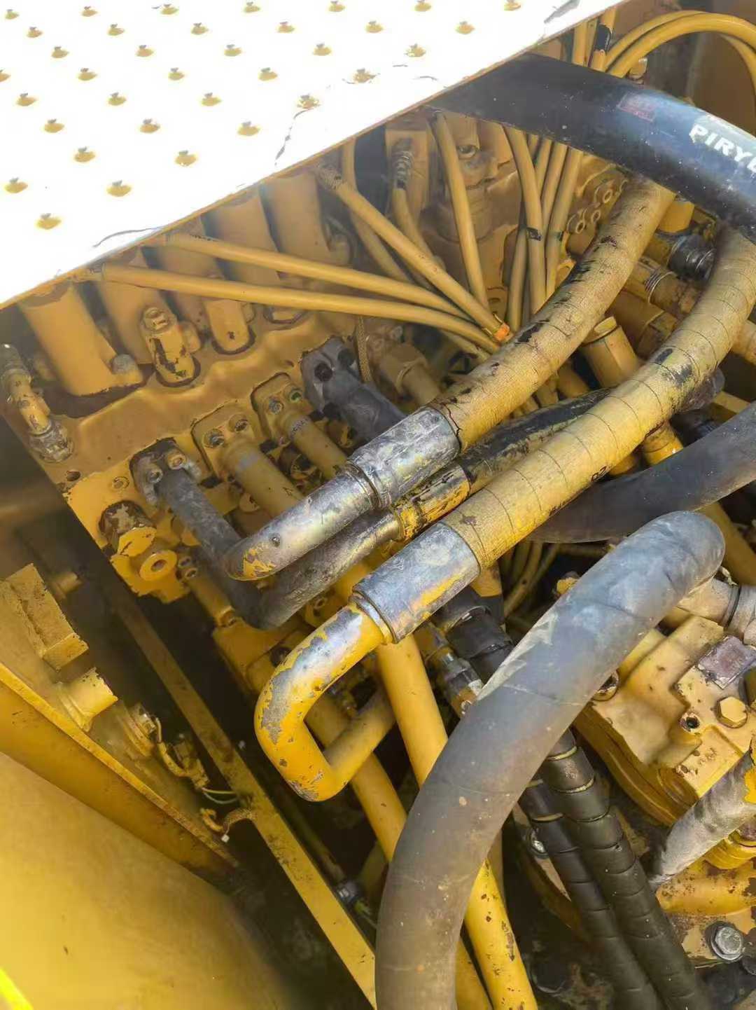 Buy Caterpillar 320D Used Excavator / 7 Used Caterpillar 320D Excavator 2013 Model / 7