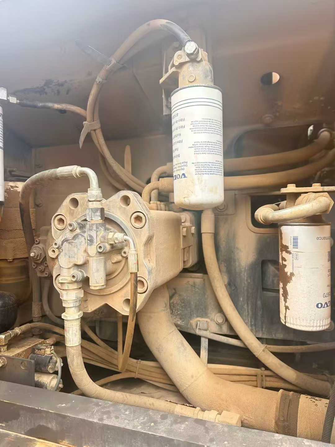 Used Volvo EC200D Excavator 2020 Model / 3