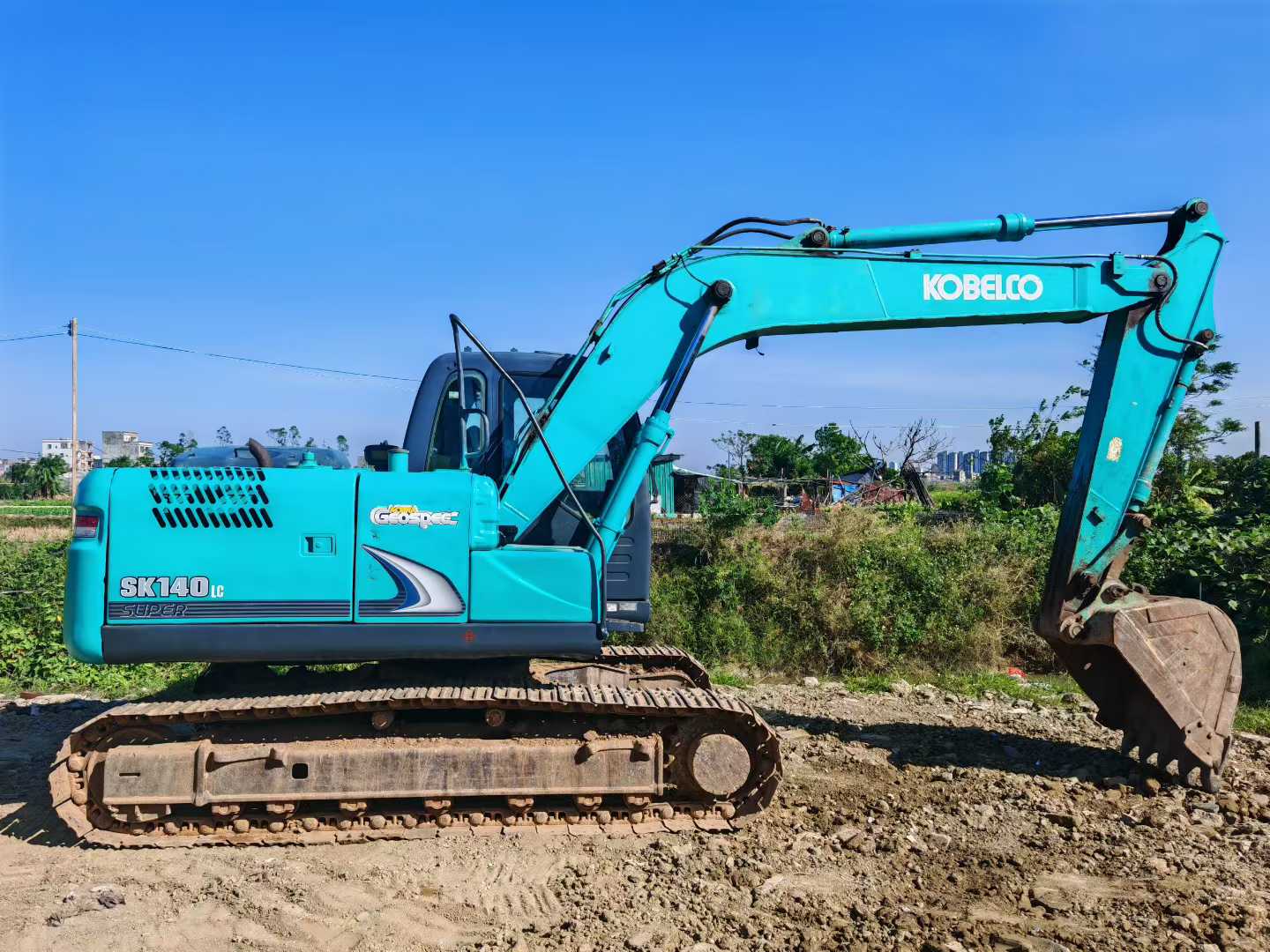Buy Kobelco SK140 Used Excavator / 1