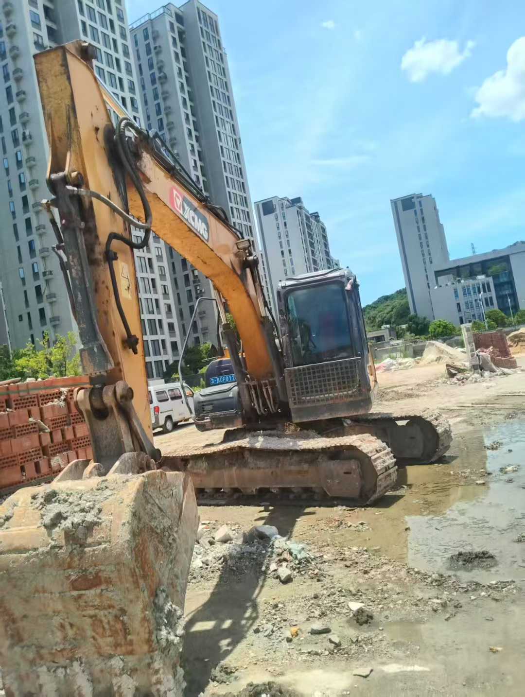 Buy XCMG XE135GA Used Excavator / 3 Used XCMG XE135GA Excavator 2020 Model / 3