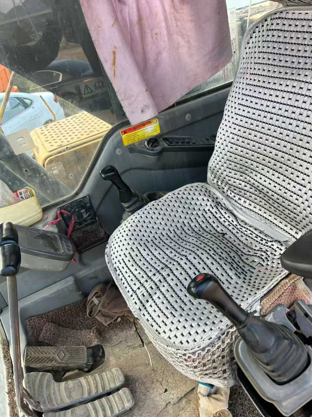 Buy Volvo EW210C Used Excavator / 2 Used Volvo EW210C Excavator 2010 Model / 2