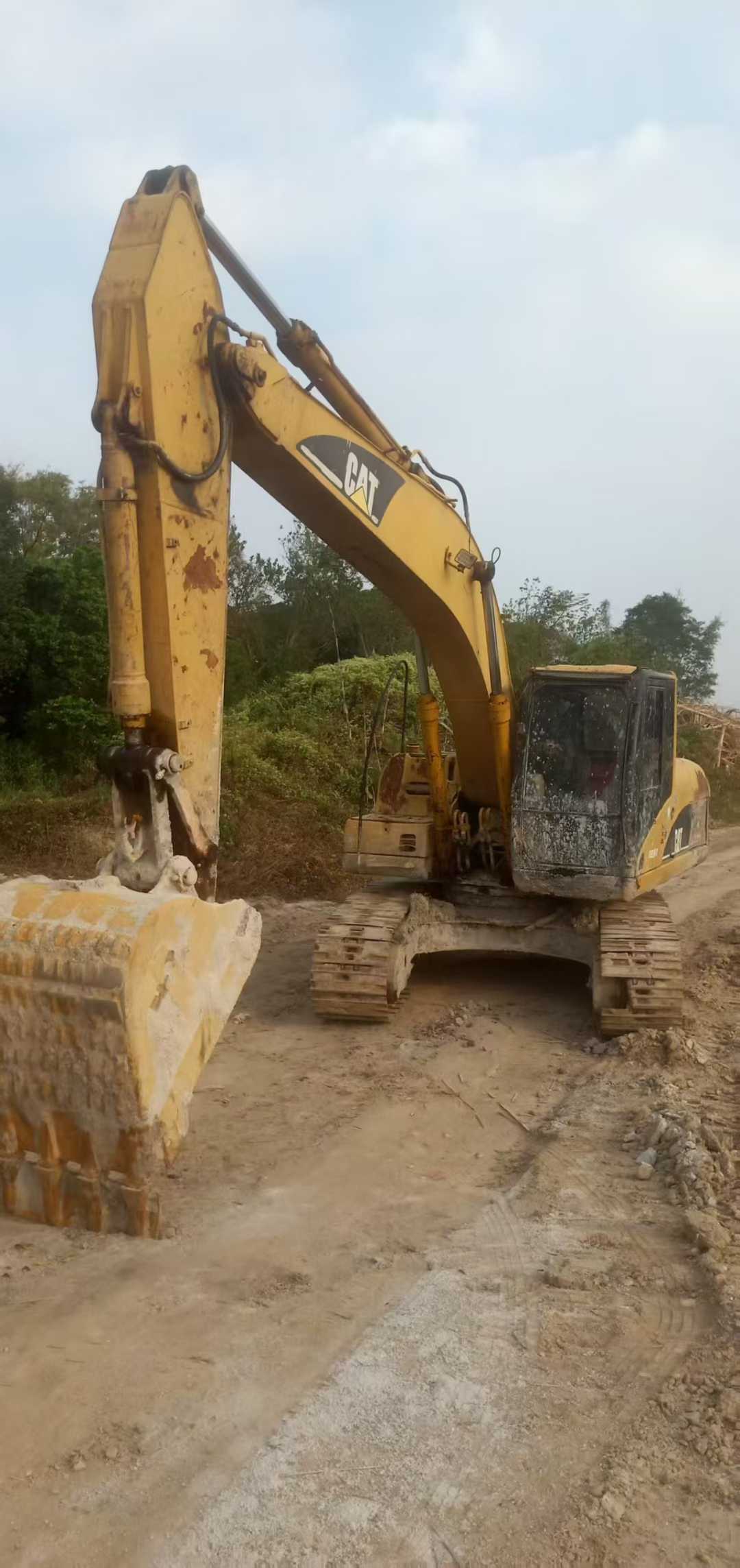 Buy Caterpillar 320C Used Excavator / 8 Used Caterpillar 320C Excavator 2016 Model / 8