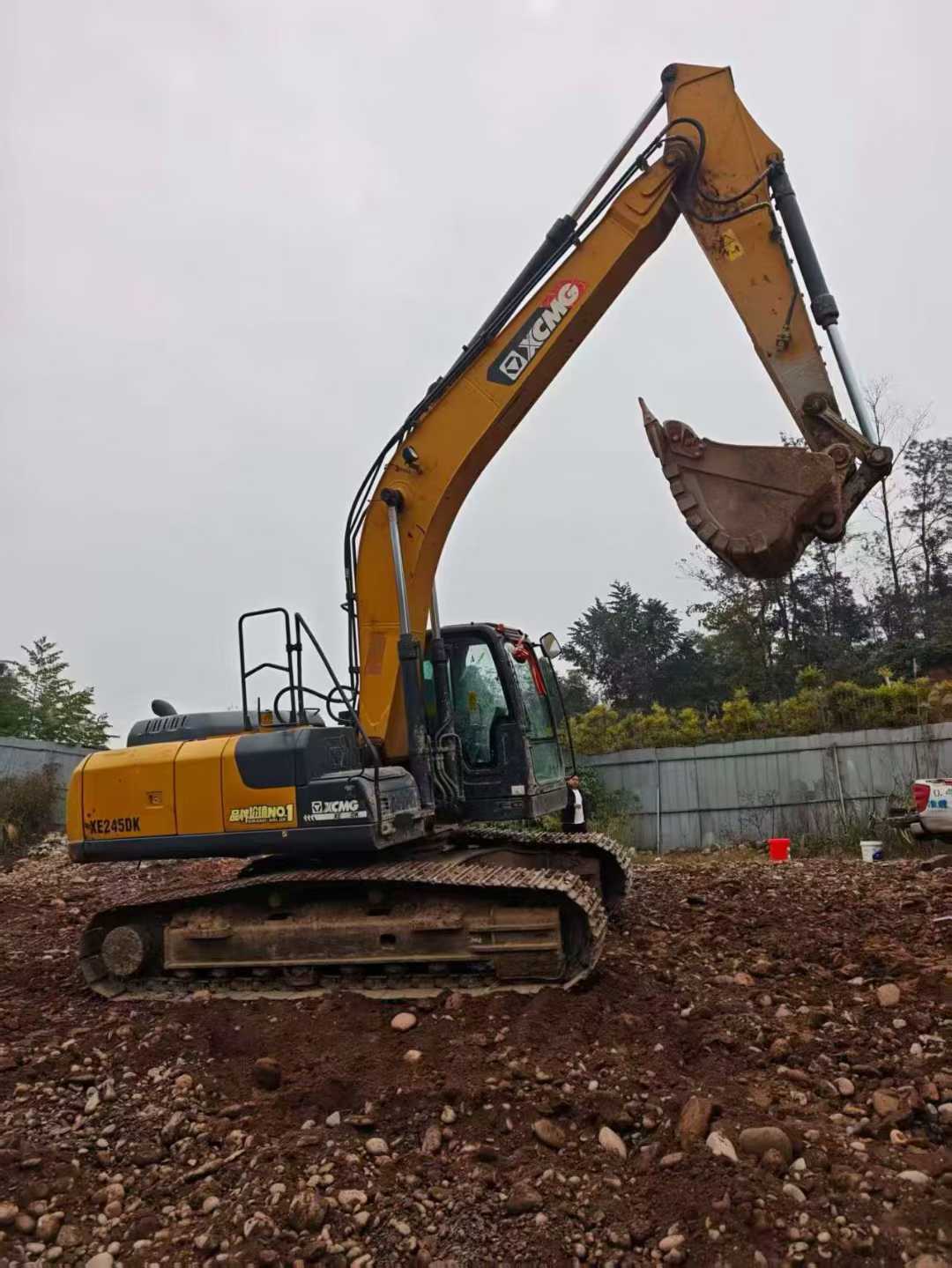 Buy XCMG XE4000 Used Excavator / 1