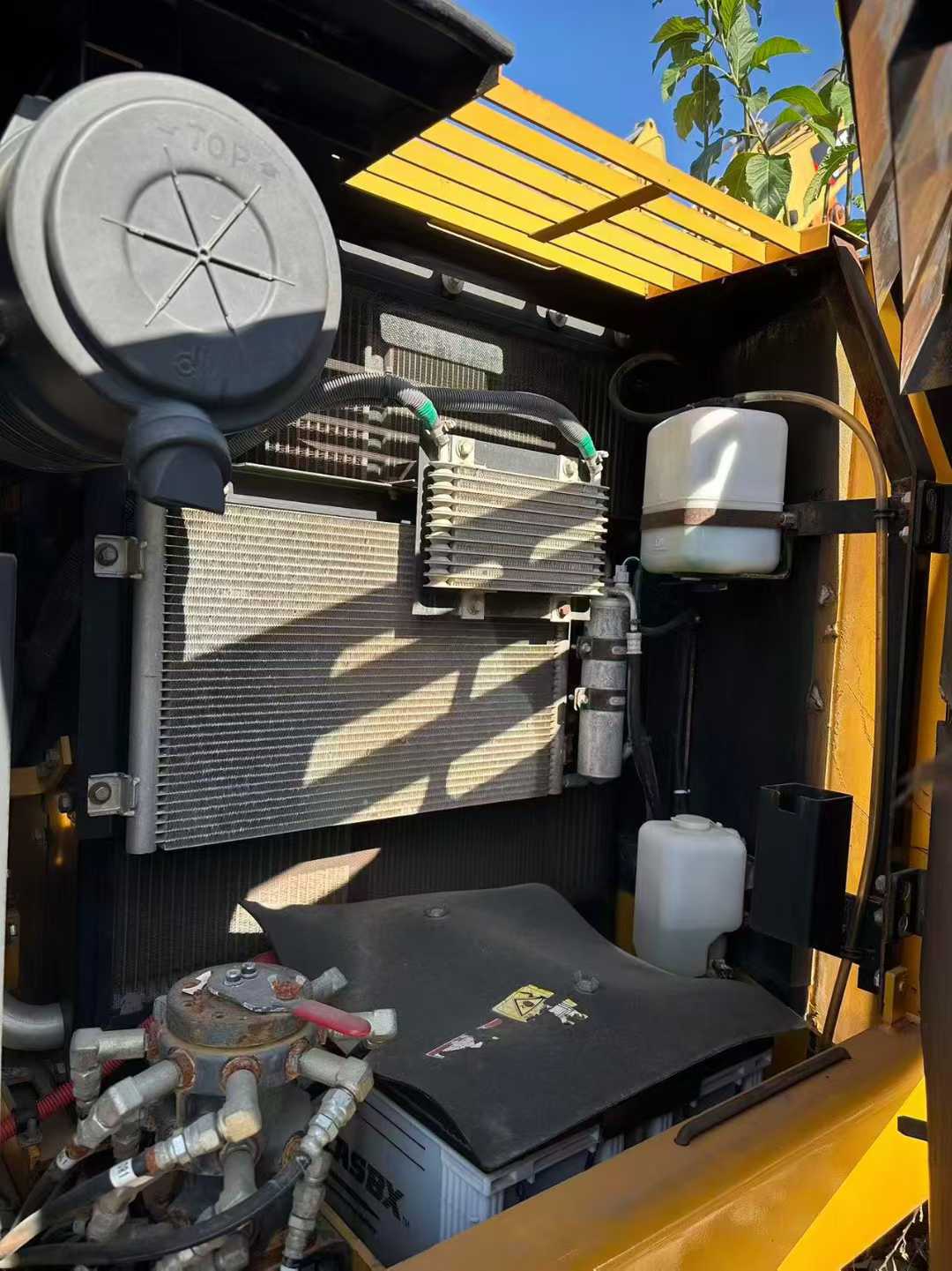 Buy Kato HD512V Used Excavator / 6 Used Kato HD512V Excavator 2016 Model / 6