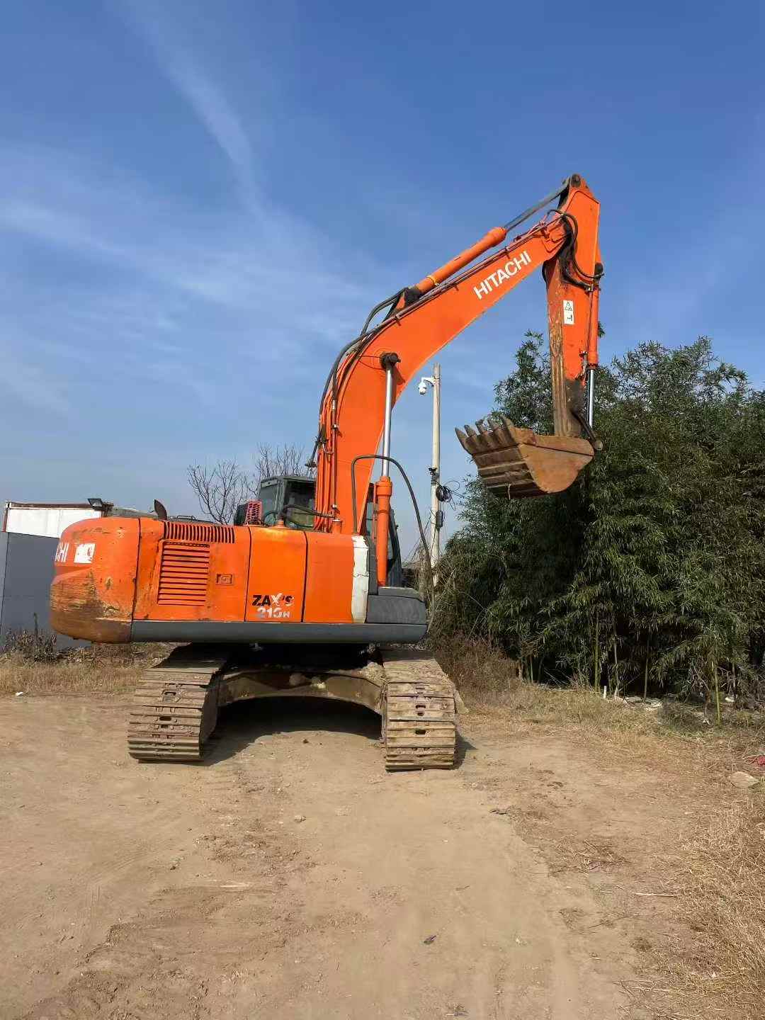 Buy Hitachi ZAXIS200 Used Excavator / 3 Used Hitachi ZAXIS200 Excavator 2010 Model / 3
