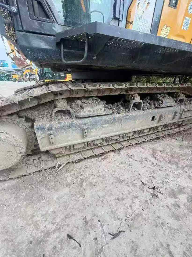 Buy XCMG LW220 Used Excavator / 4 Used XCMG LW220 Excavator 2023 Model / 4