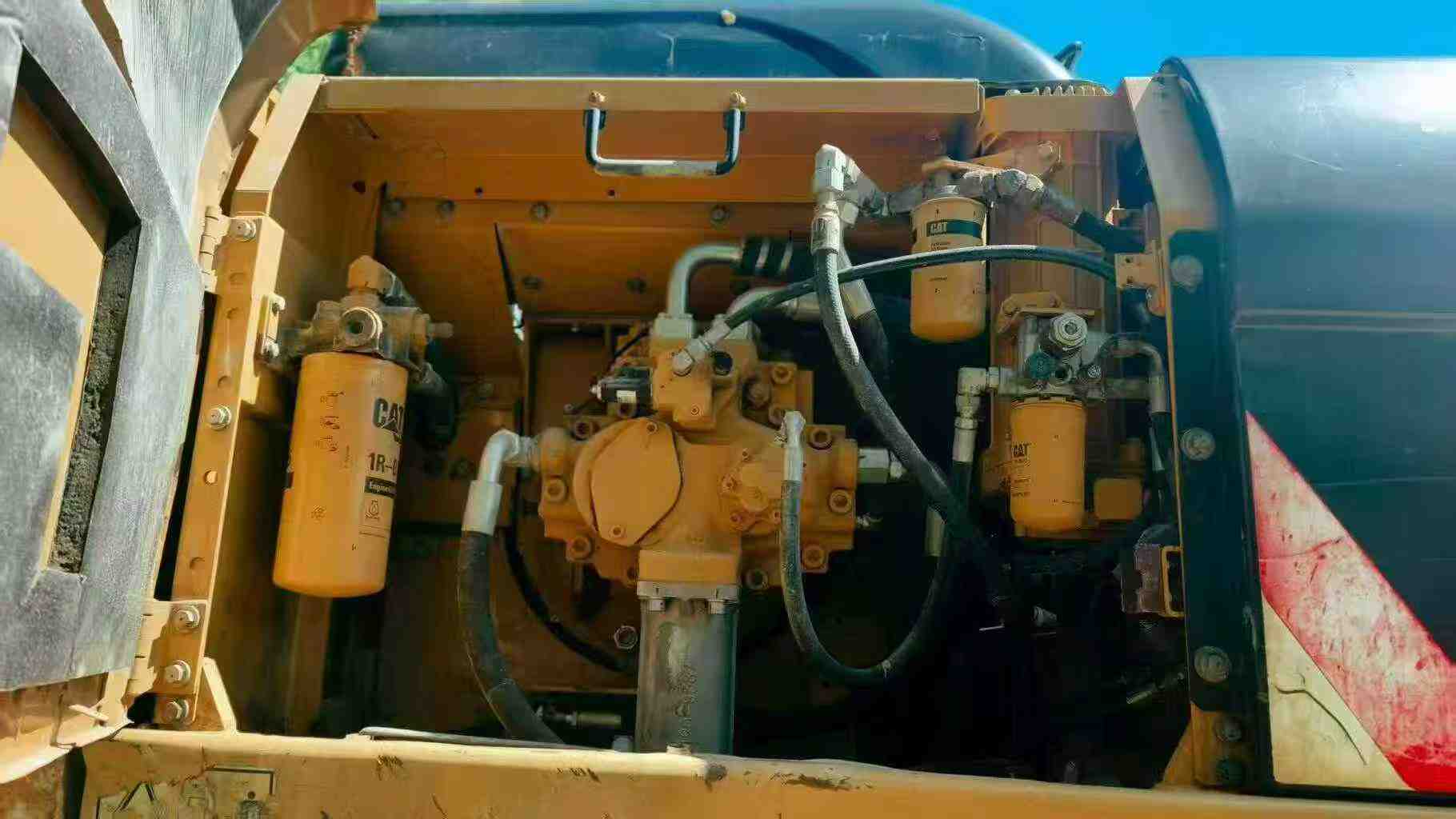 Buy Caterpillar 340DL Used Excavator / 2 Used Caterpillar 340DL Excavator 2018 Model / 2