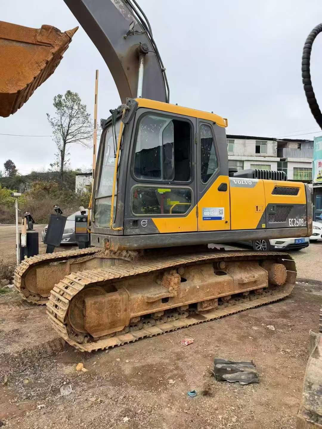 Used Volvo EC200D Excavator 2020 Model / 4
