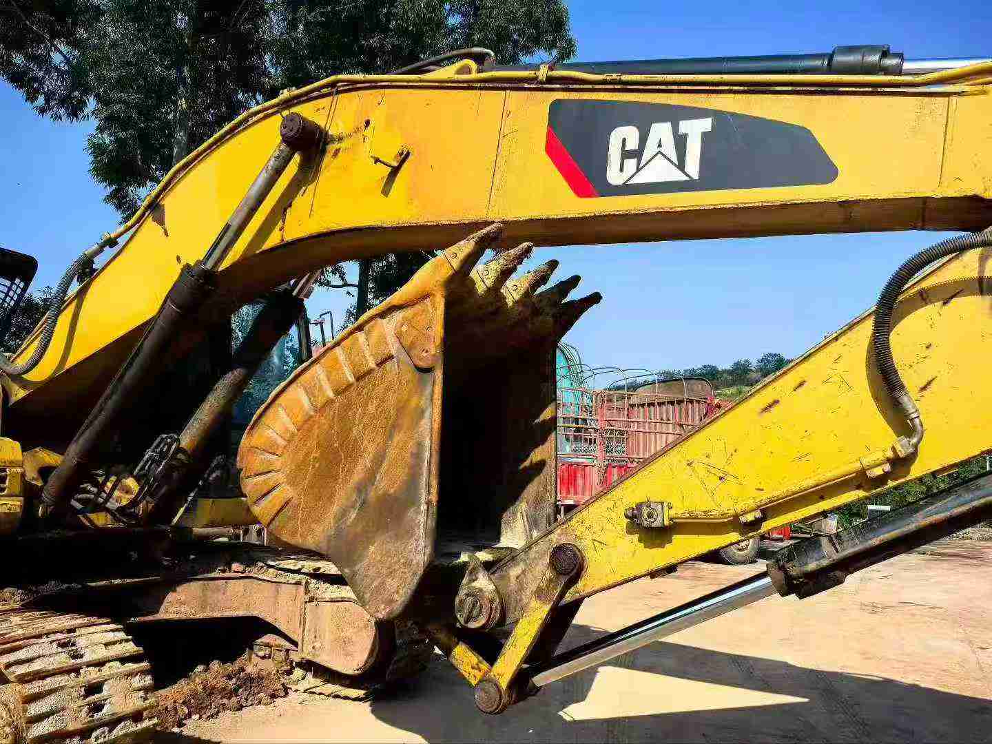 Buy Caterpillar 329EL Used Excavator / 1