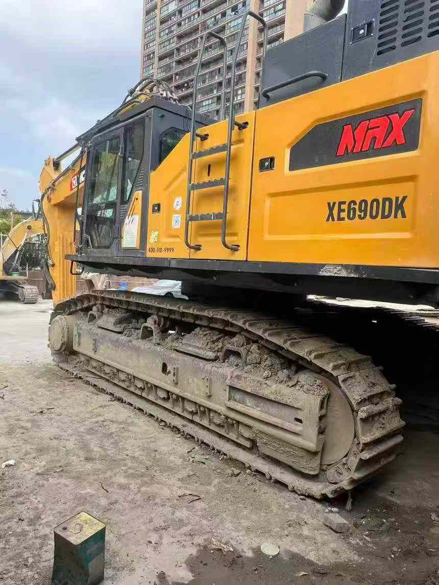 Buy XCMG LW220 Used Excavator / 5 Used XCMG LW220 Excavator 2023 Model / 5