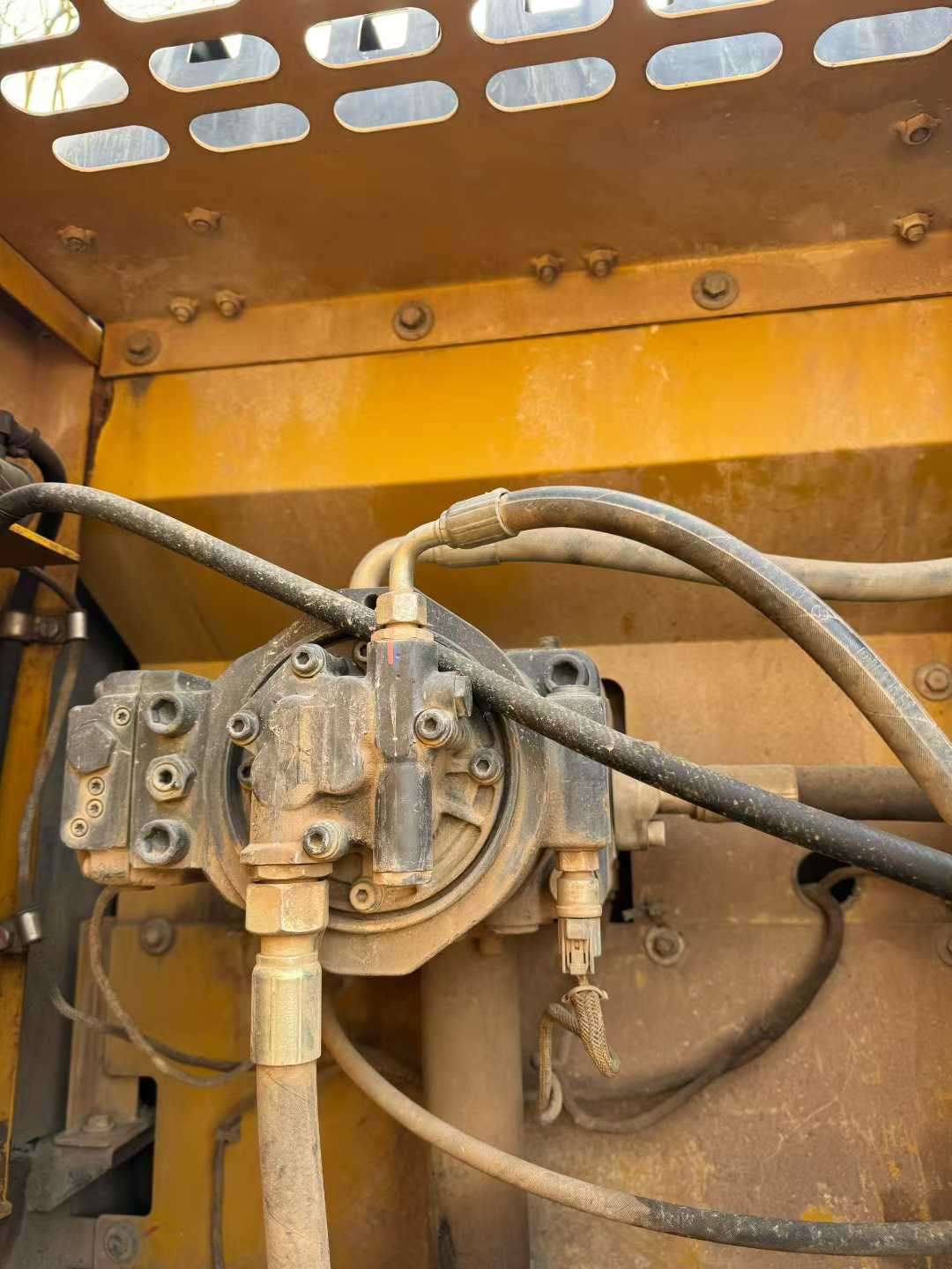 Buy Sany SY245H Used Excavator / 8 Used Sany SY245H Excavator 2019 Model / 8