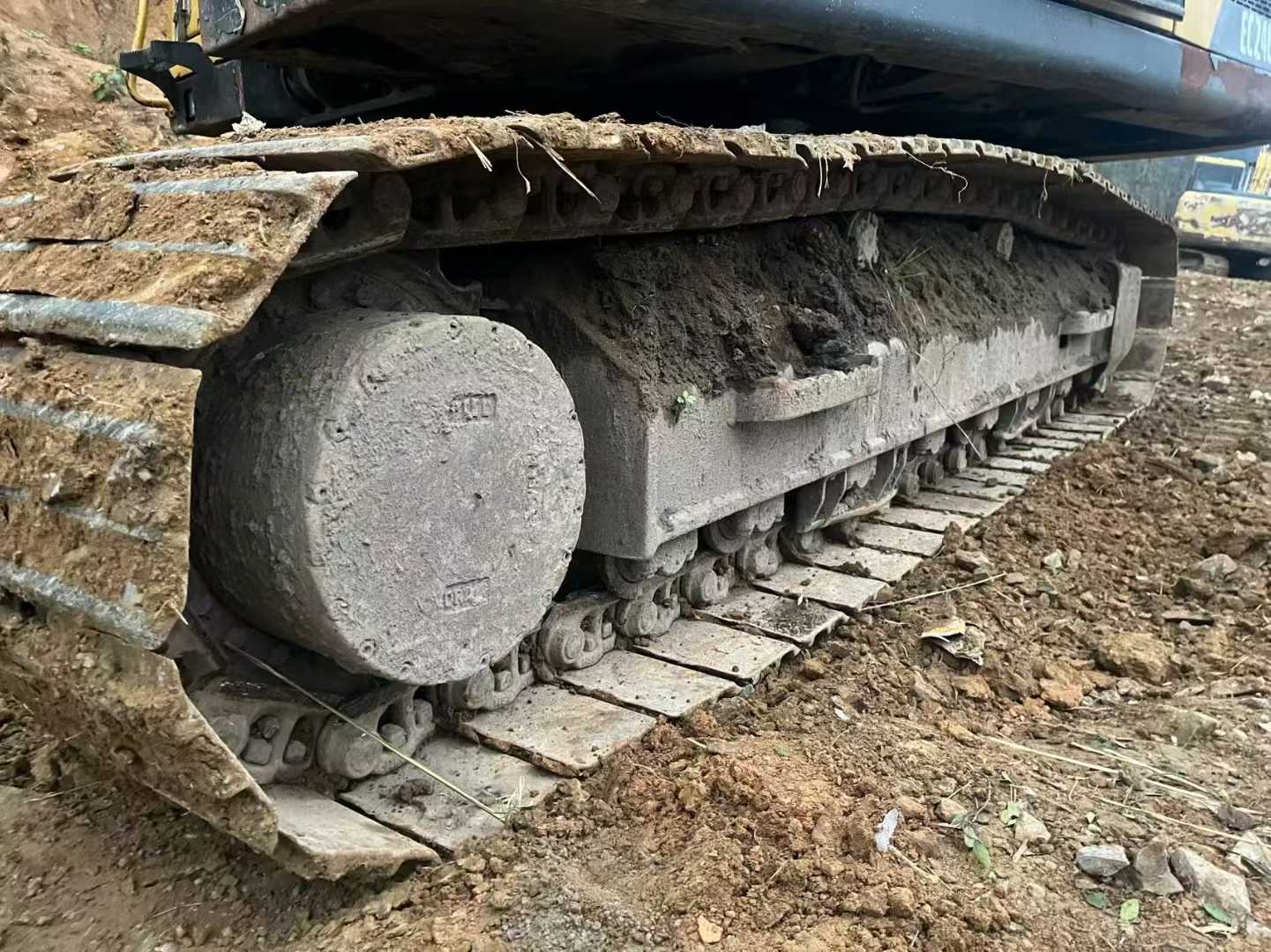 Buy Volvo EW210C Used Excavator / 8 Used Volvo EW210C Excavator 2016 Model / 8