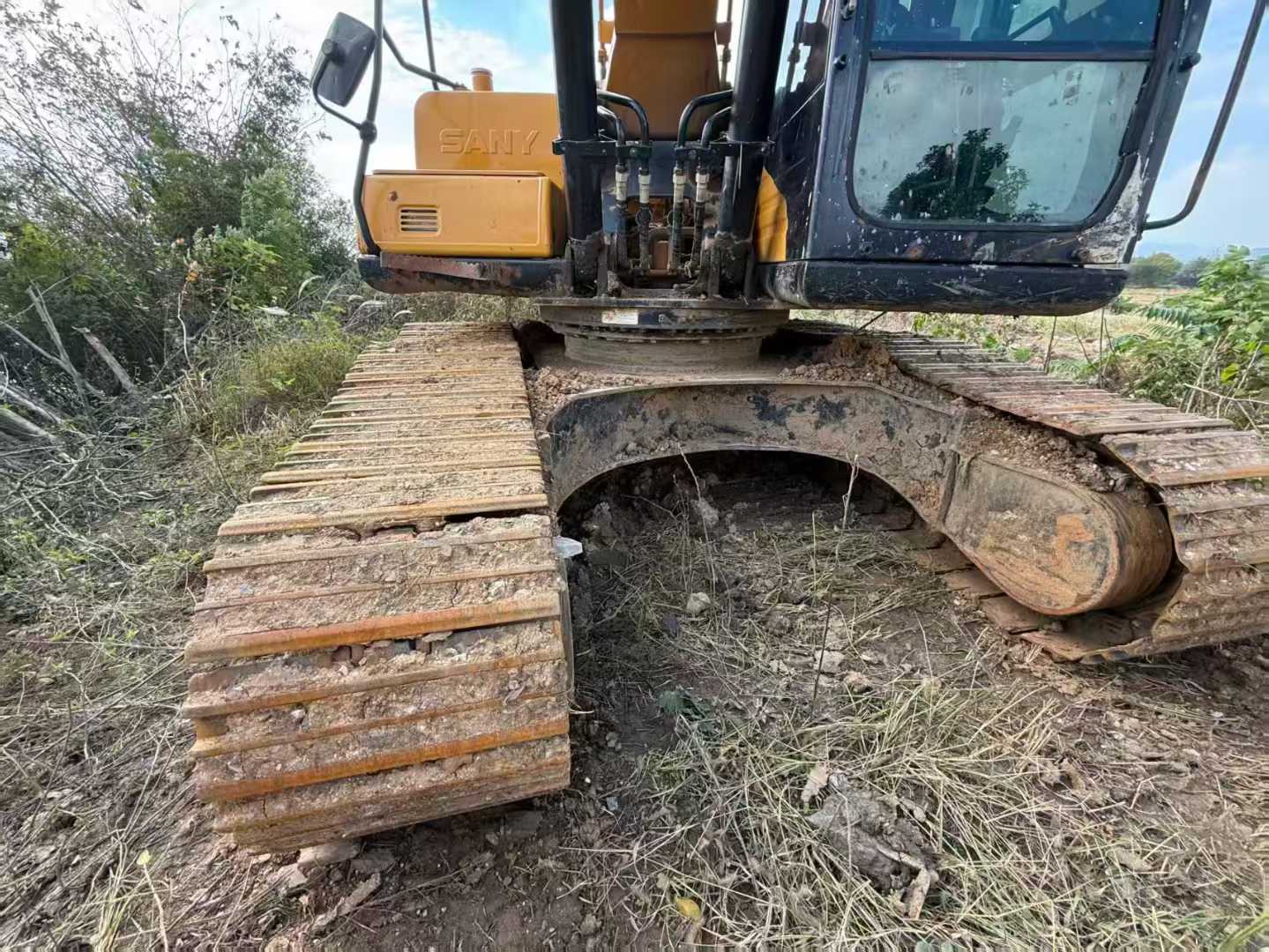 Used Sany SY200H Excavator 2021 Model / 4