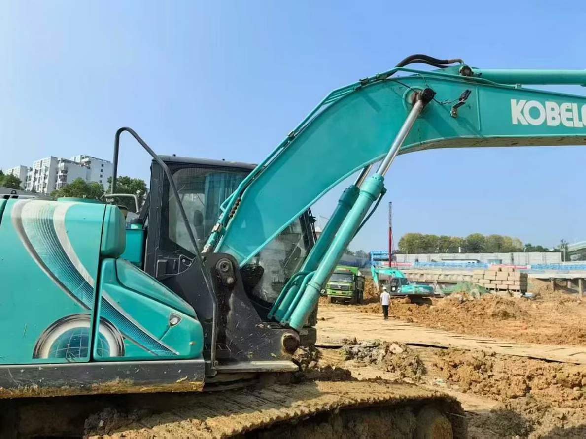 Buy Kobelco SK200-10 Used Excavator / 8 Used Kobelco SK200-10 Excavator 2018 Model / 8