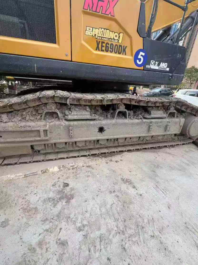 Buy XCMG LW220 Used Excavator / 8 Used XCMG LW220 Excavator 2023 Model / 8