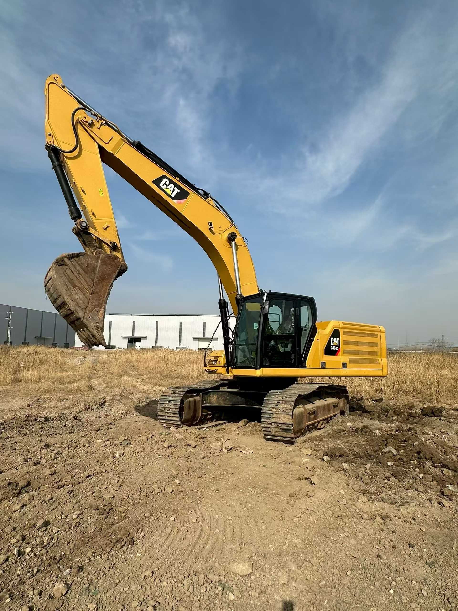 Buy Caterpillar 336FLH Used Excavator / 1