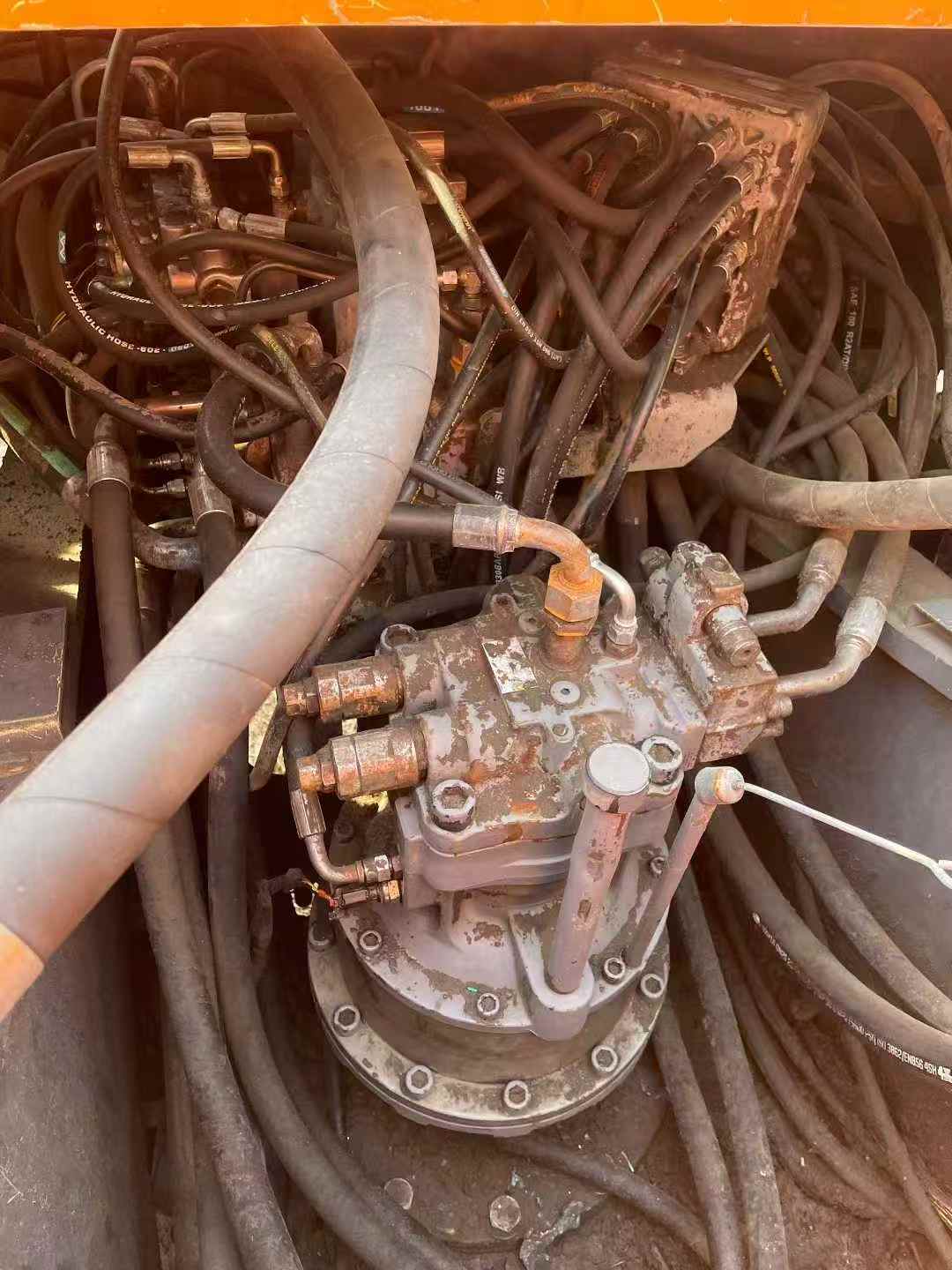 Buy Hitachi ZAXIS200 Used Excavator / 9 Used Hitachi ZAXIS200 Excavator 2010 Model / 9