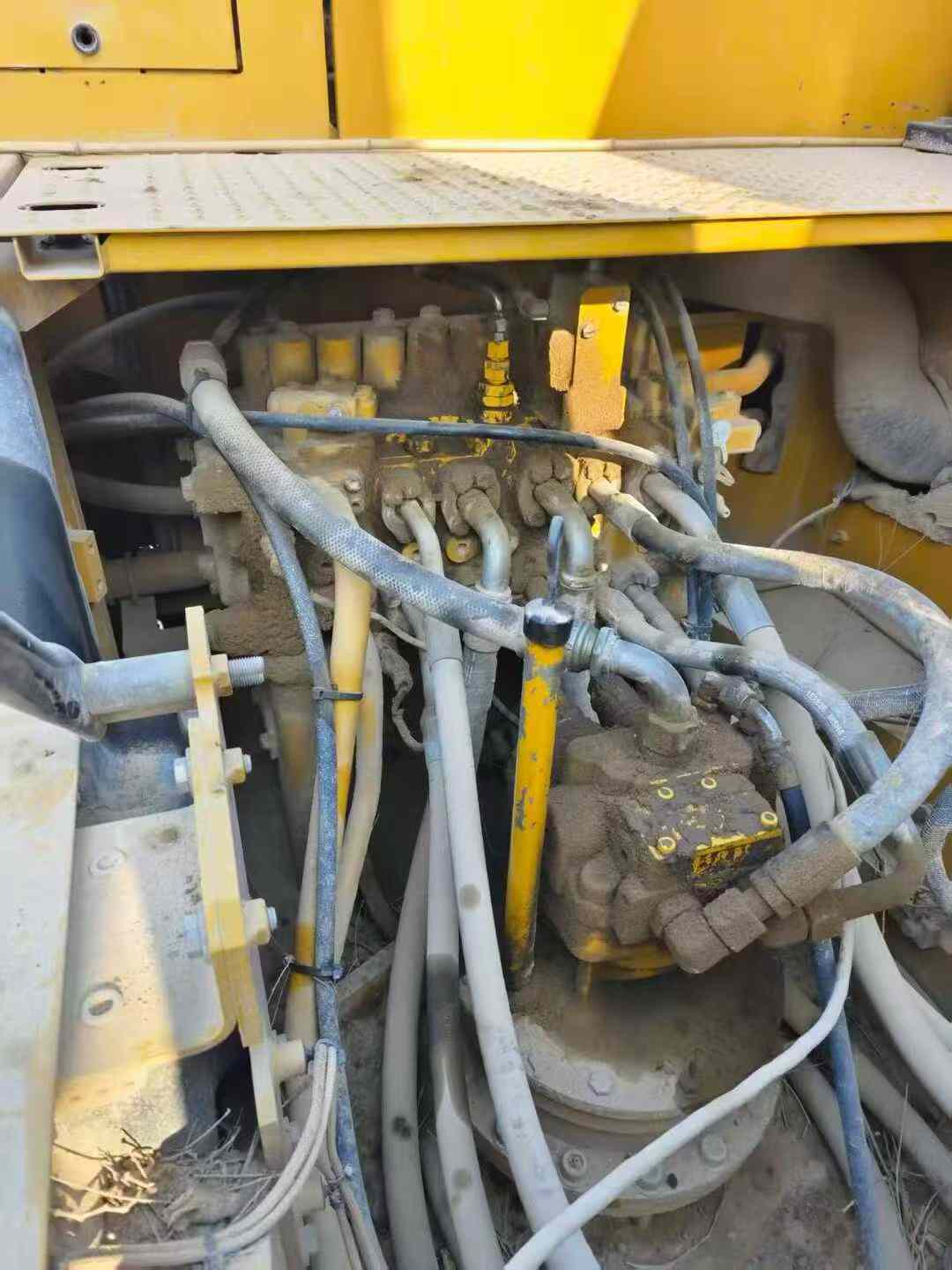 Buy Caterpillar 323 Used Excavator / 5 Used Caterpillar 323 Excavator 2017 Model / 5