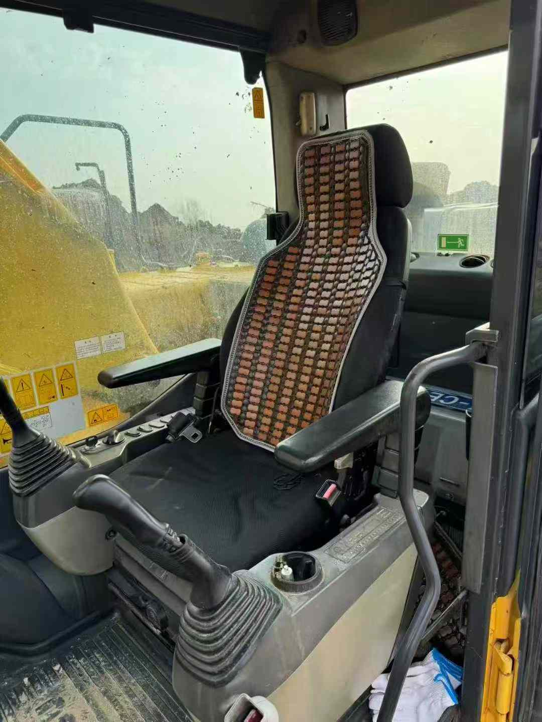 Buy Komatsu PC200 Used Excavator / 6 Used Komatsu PC200 Excavator 2015 Model / 6