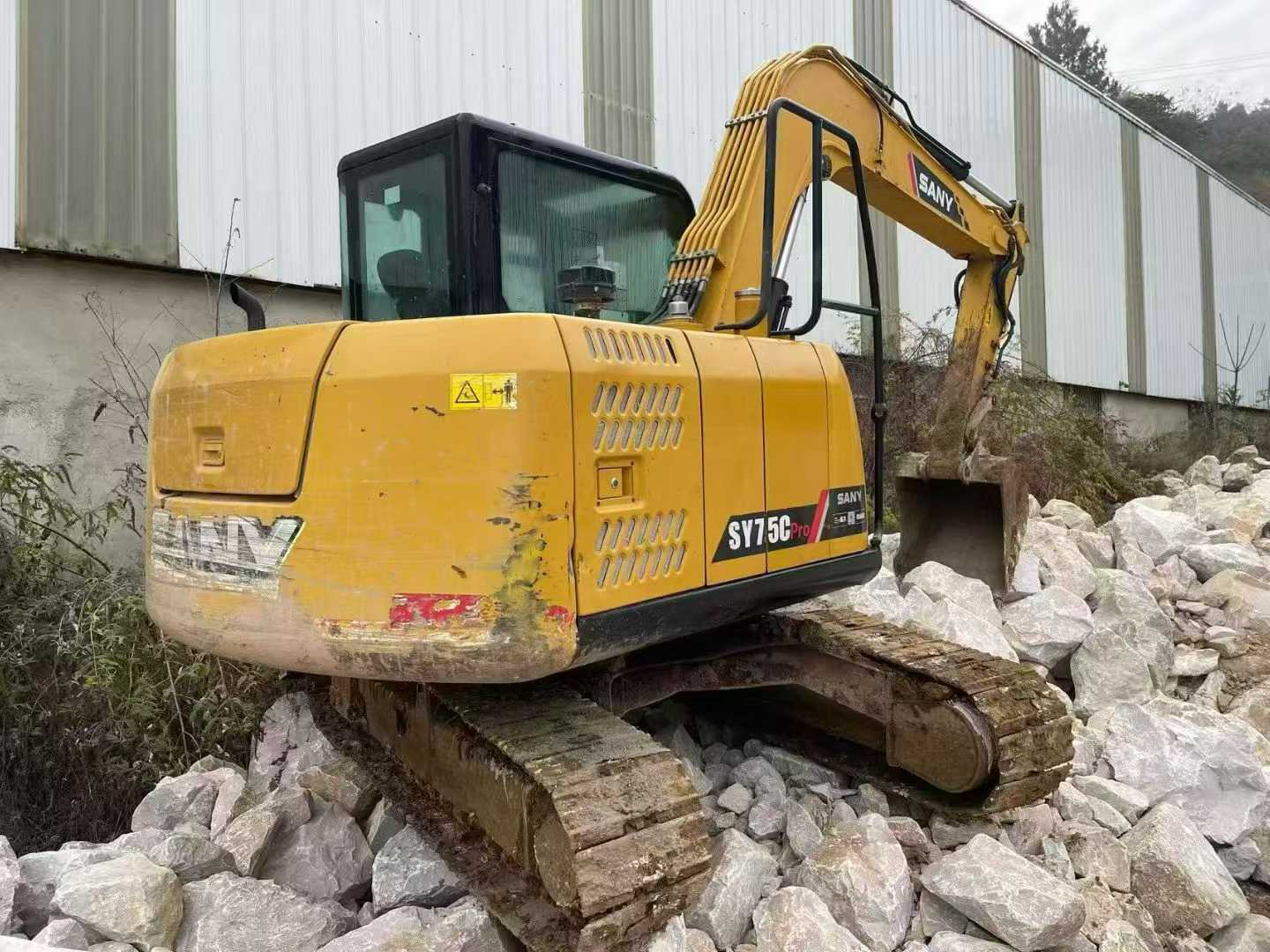 Buy Sany SY70C Used Excavator / 1