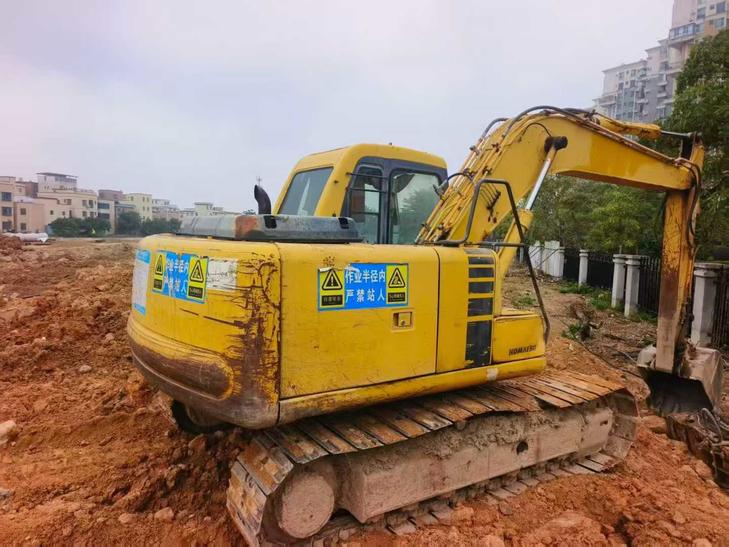 Buy Komatsu PC120-6E Used Excavator / 1