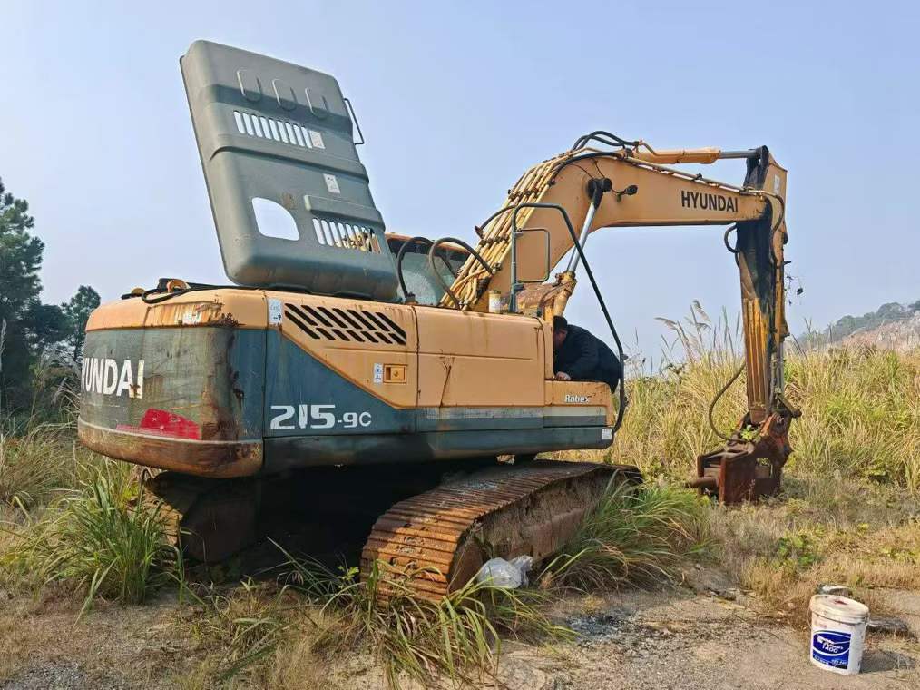 Buy Hyundai R215-9C Used Excavator / 6 Used Hyundai R215-9C Excavator 2015 Model / 6