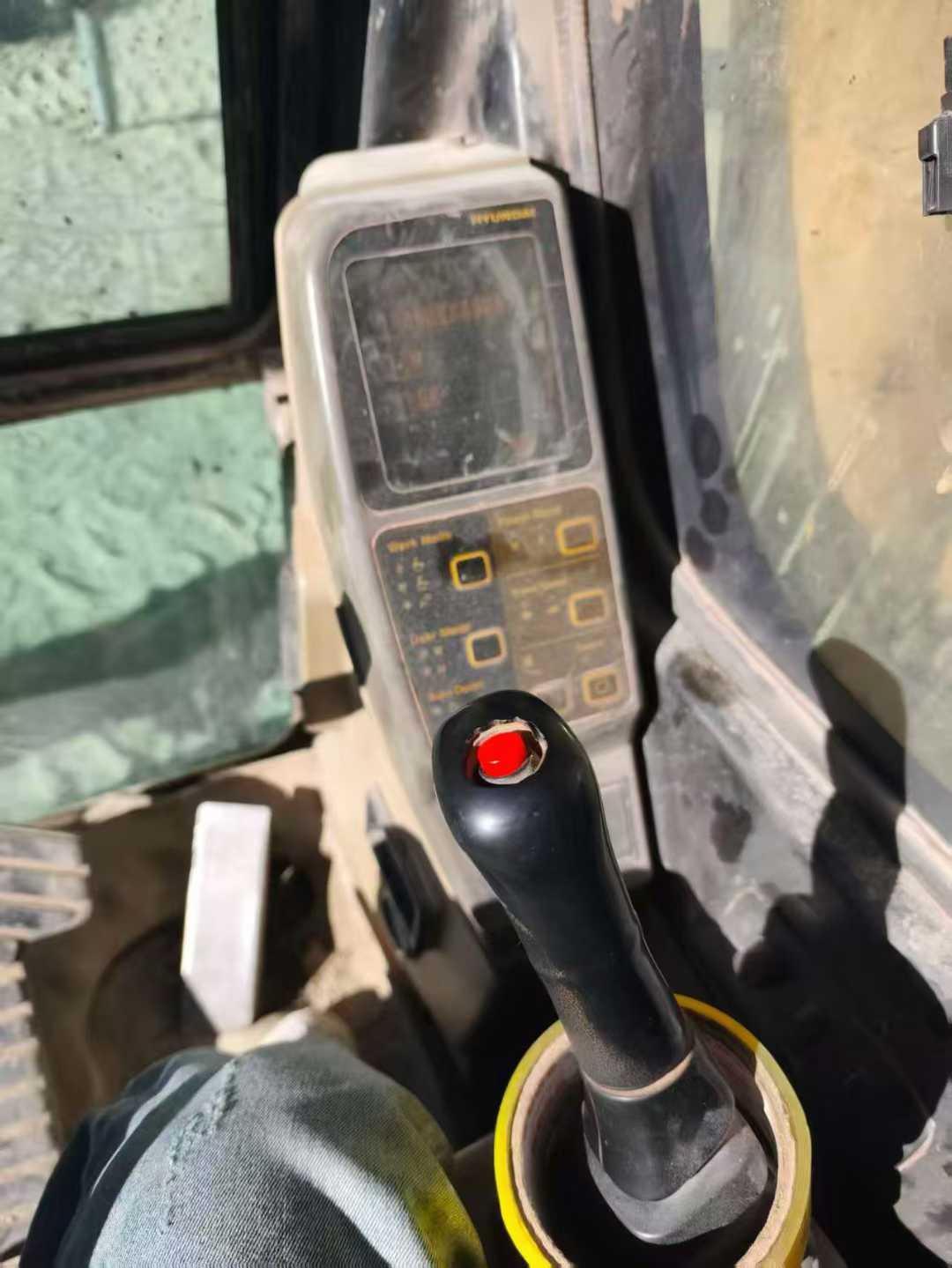 Buy Hyundai R225-7 Used Excavator / 3 Used Hyundai R225-7 Excavator 2016 Model / 3