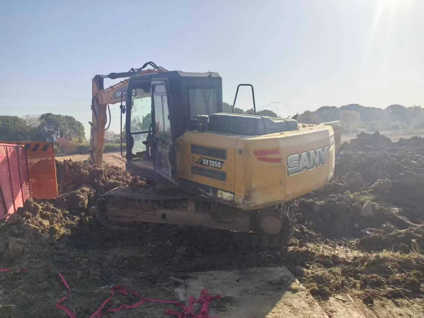 Buy Sany SY135 Used Excavator / 1