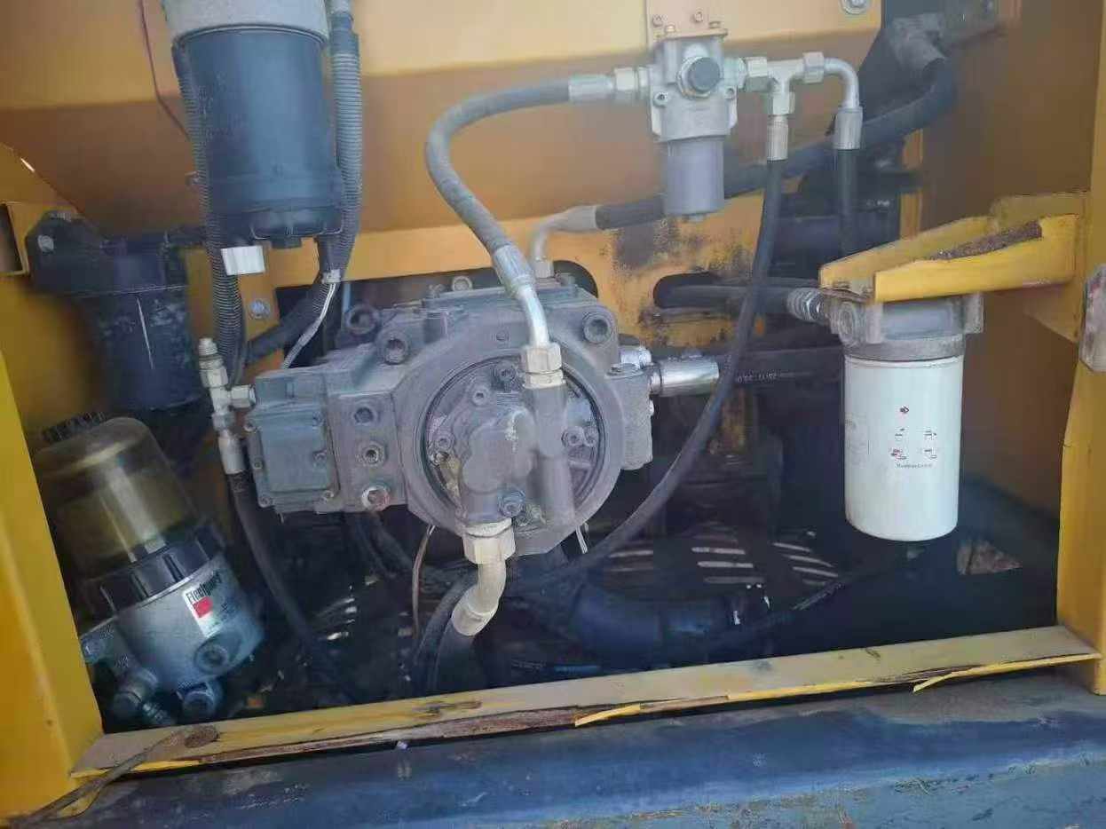 Buy XCMG XE215 Used Excavator / 4 Used XCMG XE215 Excavator 2017 Model / 4