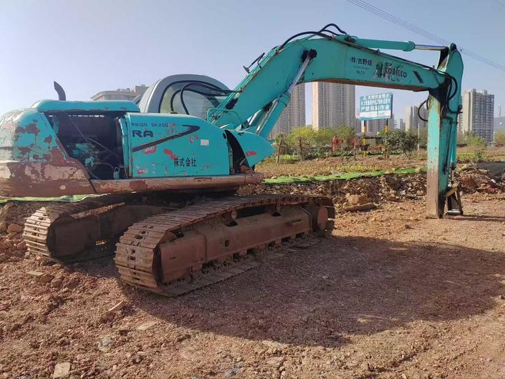 Buy Kobelco SK200 Used Excavator / 1
