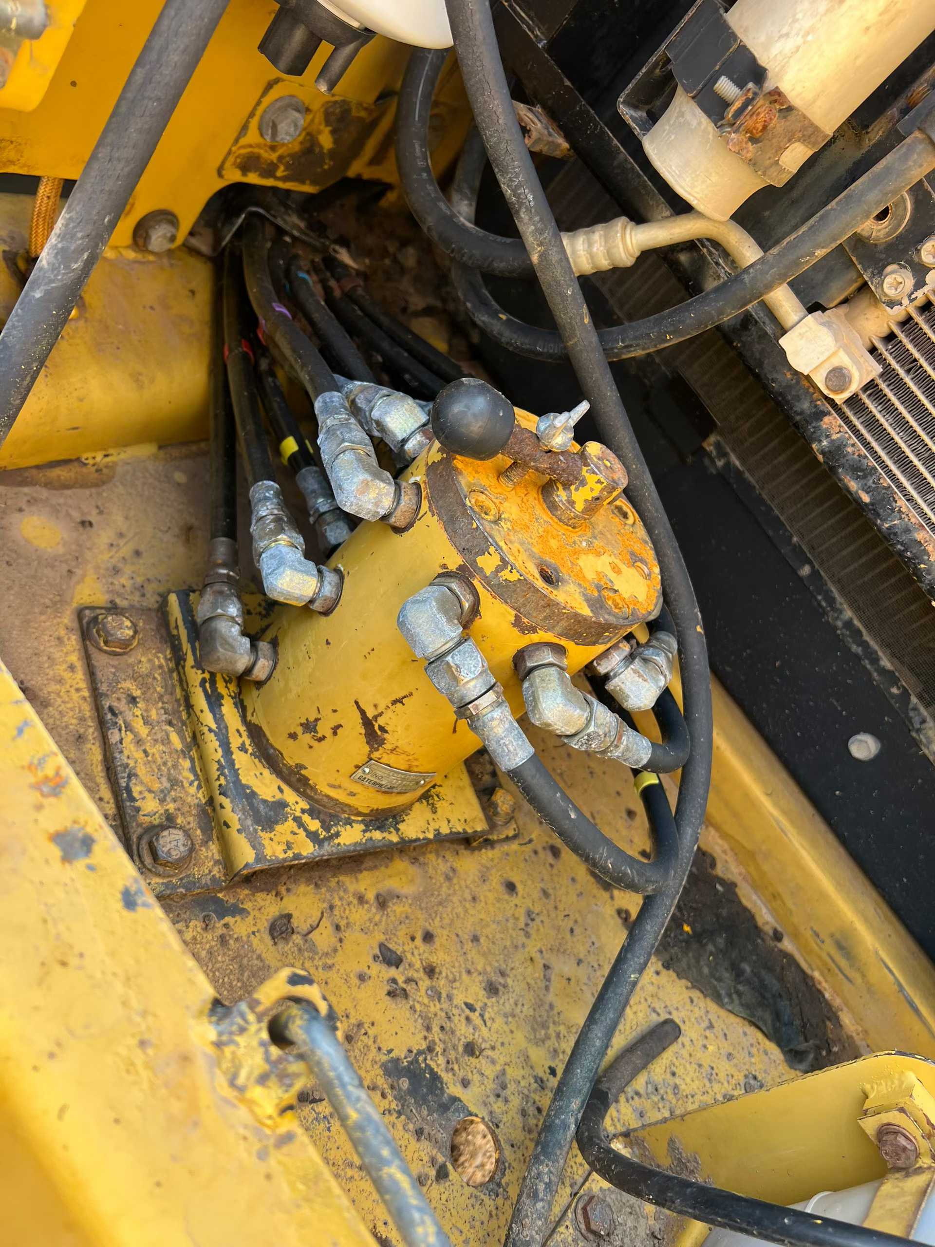 Buy Caterpillar 320D Used Excavator / 6 Used Caterpillar 320D Excavator 2016 Model / 6