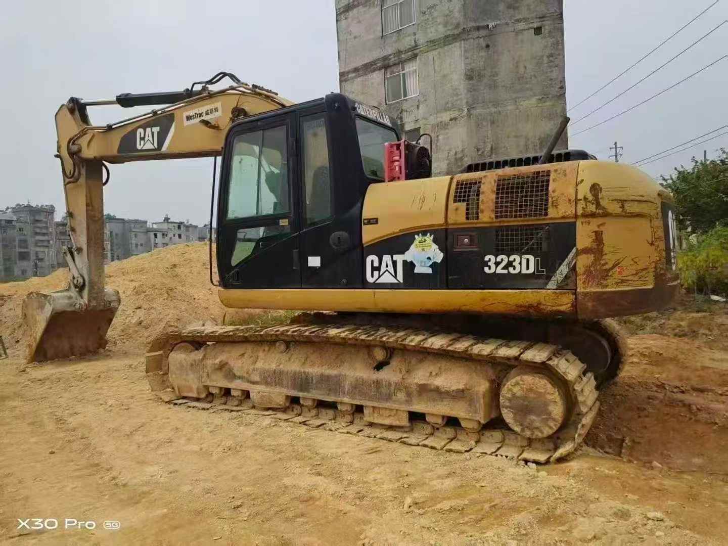 Buy Caterpillar 323 Used Excavator / 3 Used Caterpillar 323 Excavator 2016 Model / 3