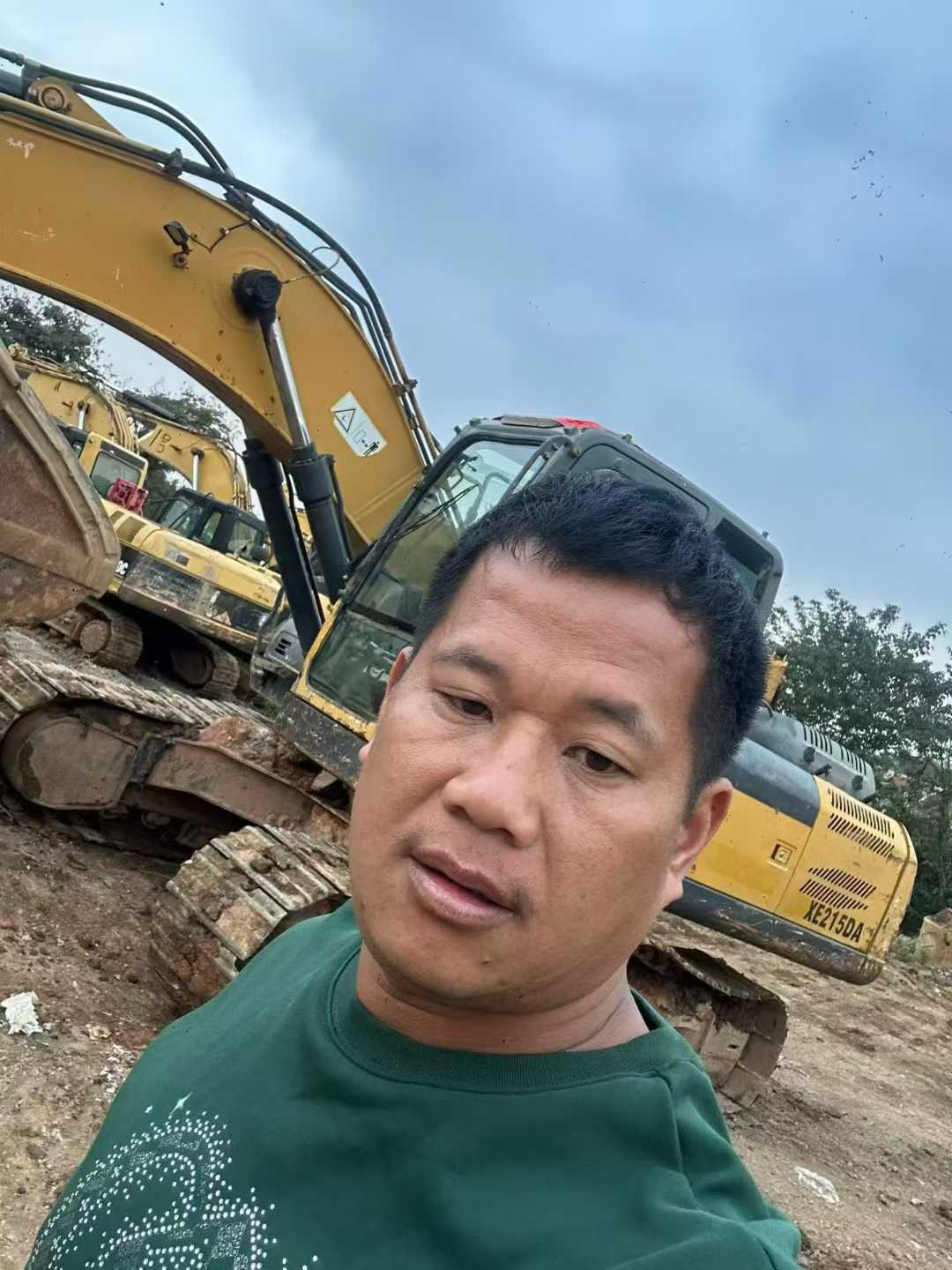 Buy XCMG XE215 Used Excavator / 1