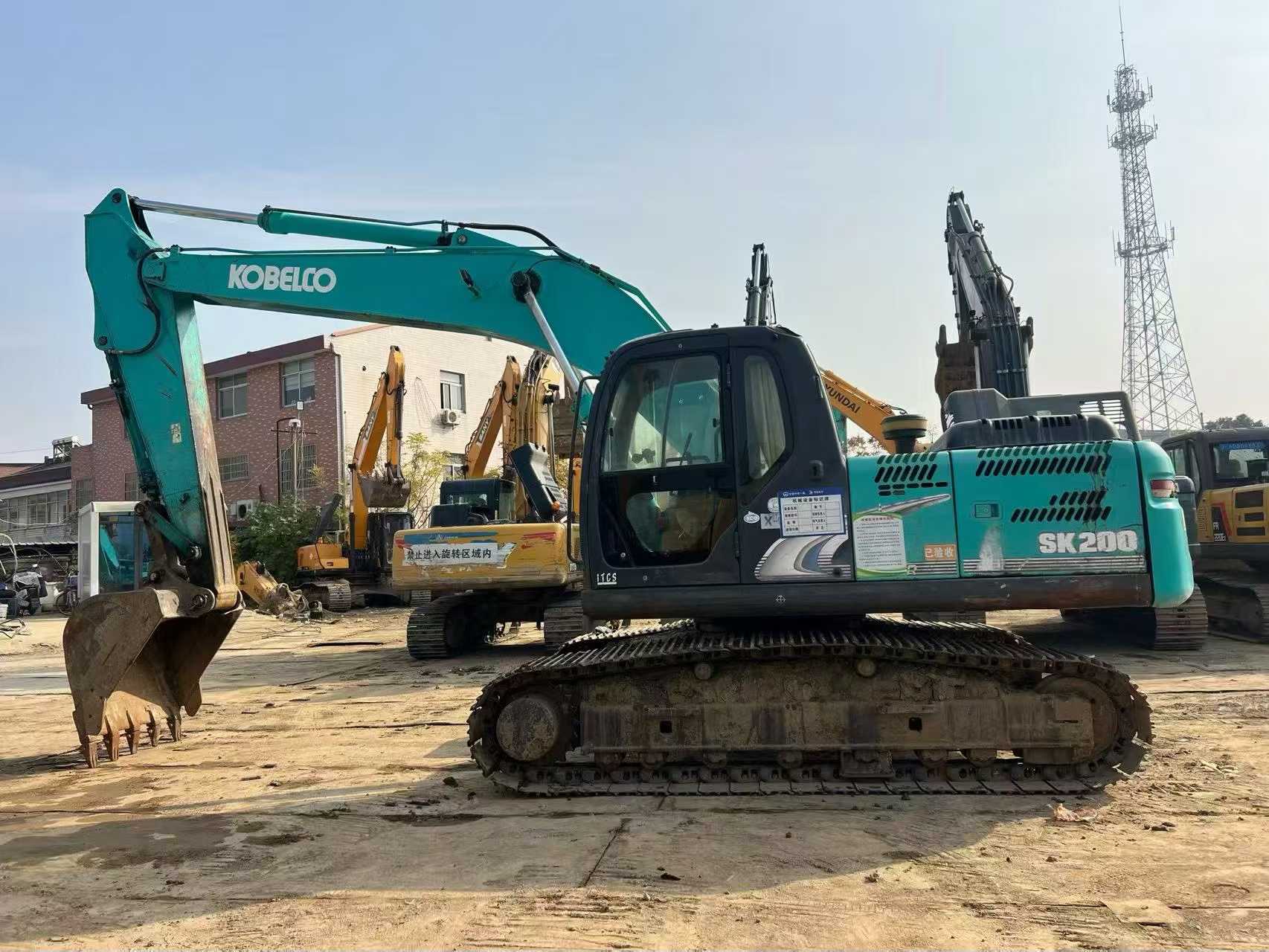 Buy Kobelco SK2008 Used Excavator / 1