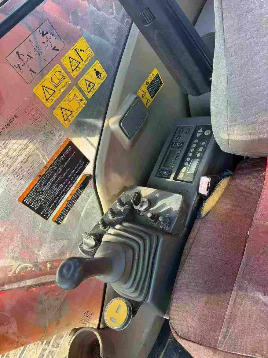 Buy Hitachi ZAXIS200 Used Excavator / 8 Used Hitachi ZAXIS200 Excavator 2012 Model / 8