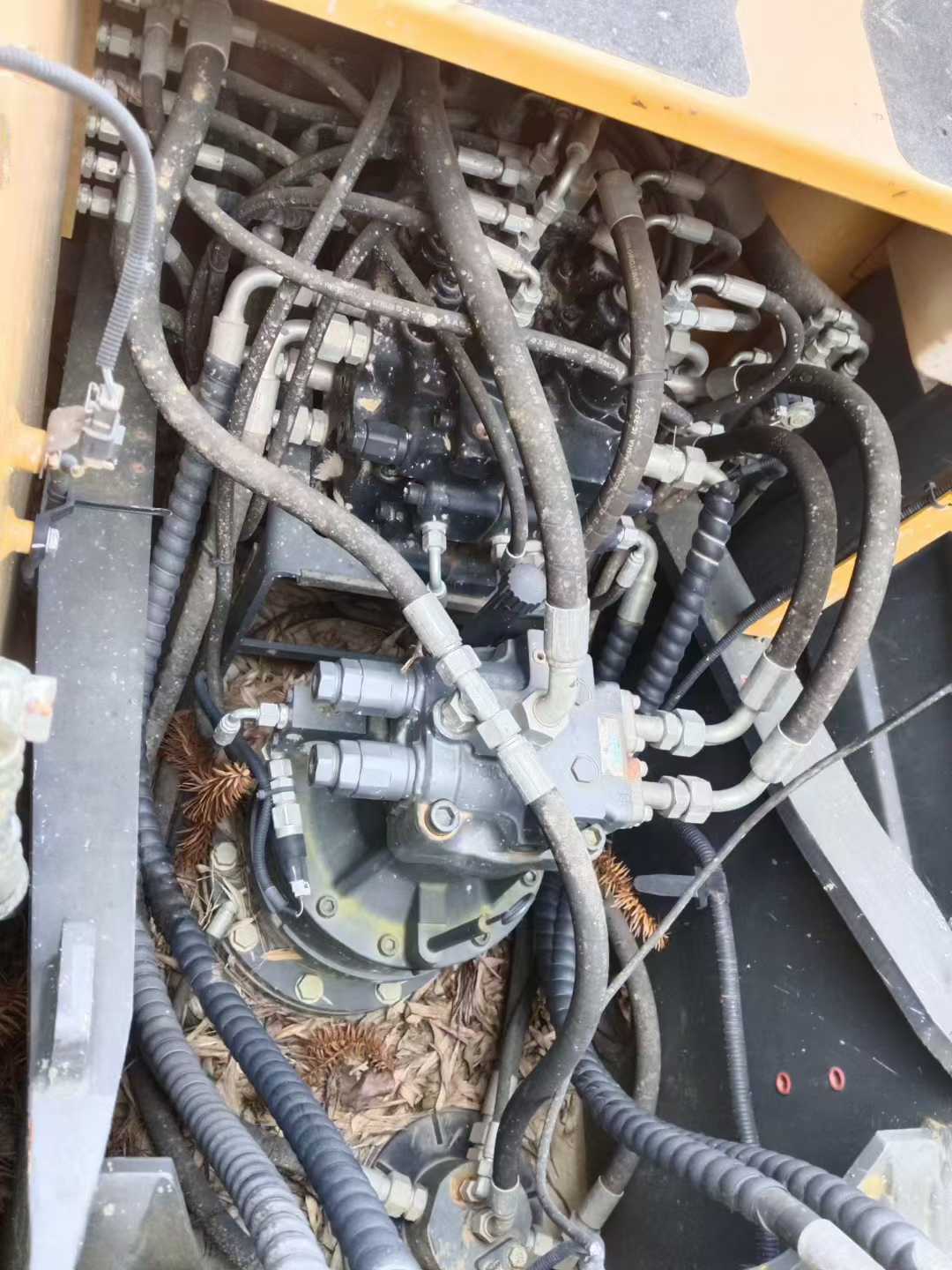 Buy XCMG LW220 Used Excavator / 4 Used XCMG LW220 Excavator 2022 Model / 4